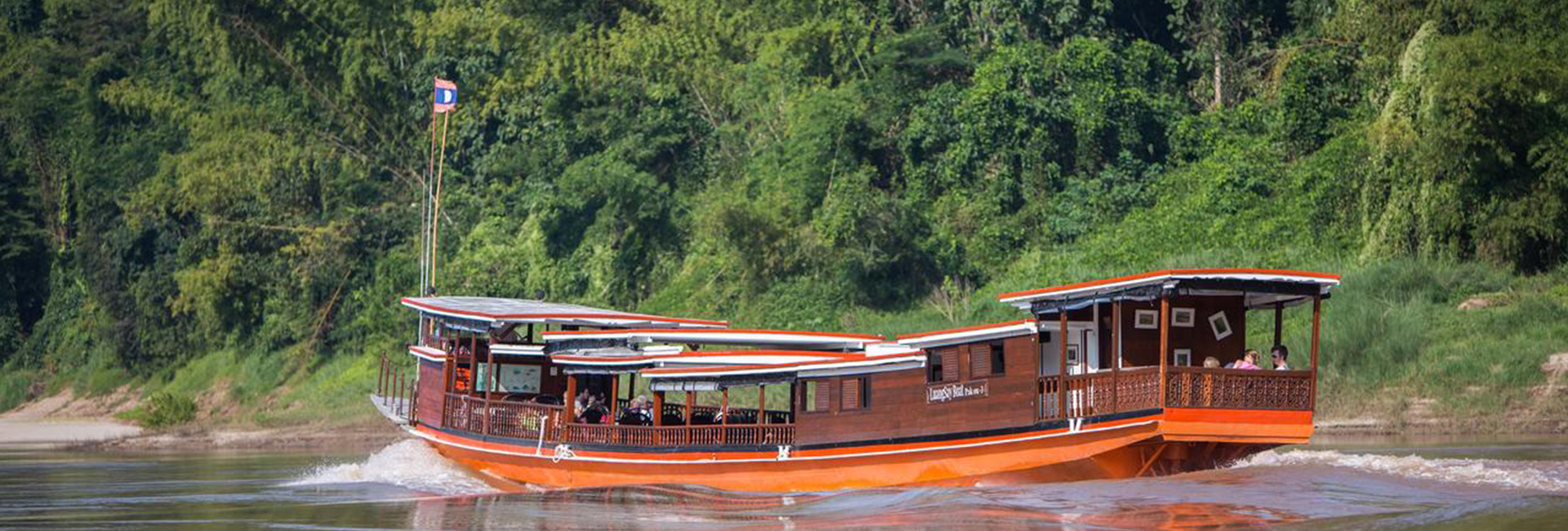 A great guide for cruising along Mekong River Laos