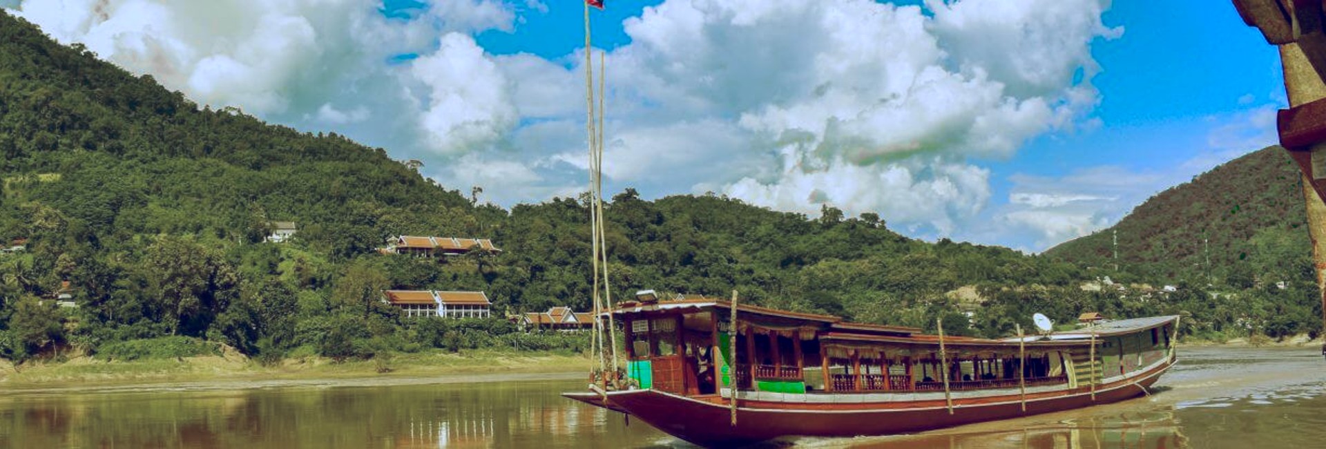Luang Prabang slowboat - Le Grand Cruise