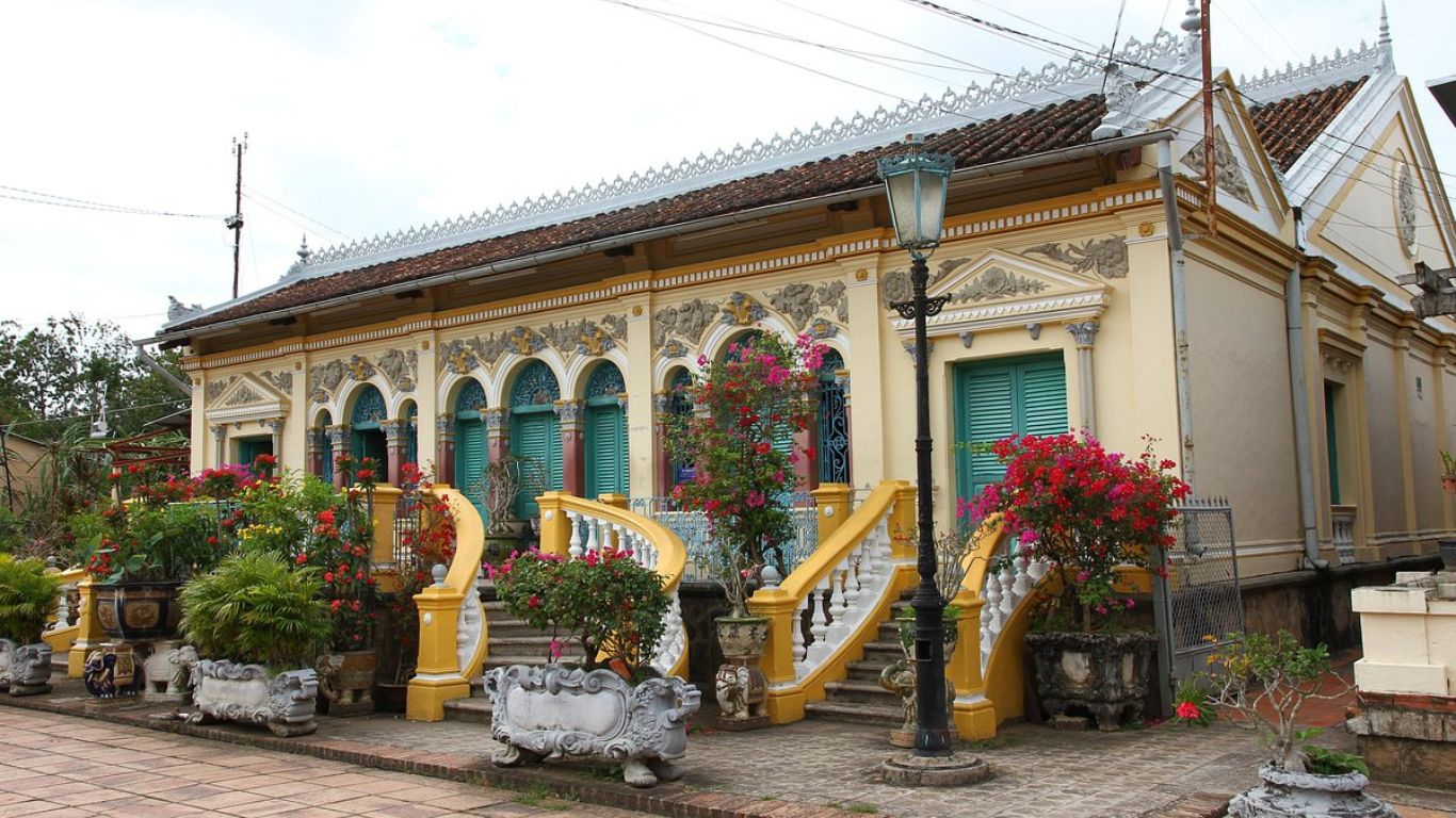  Binh Thuy Ancient House