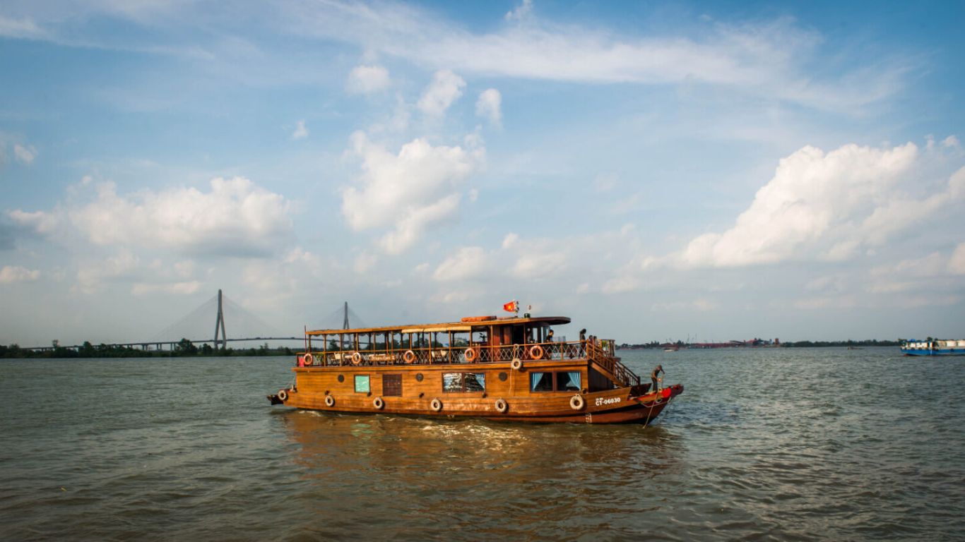 Mekong Dragon Eyes Cruise
